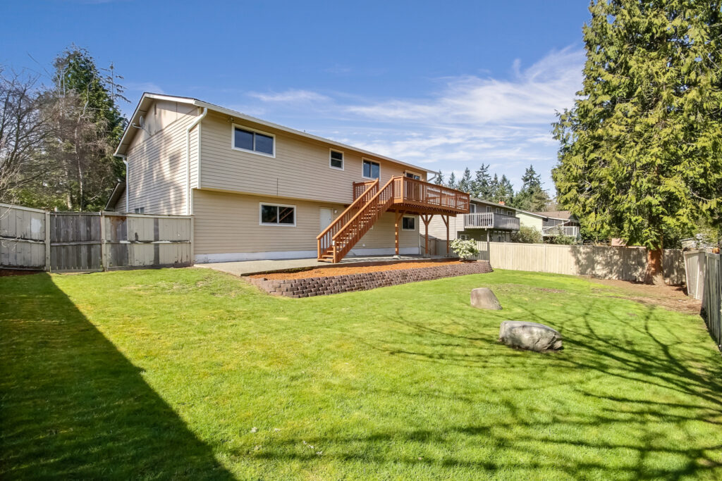 1190073_backyard_2-2